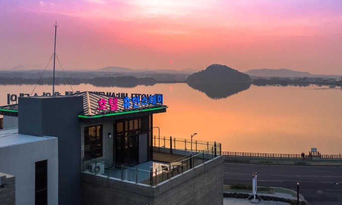 Seongsan Hotel | Hu An Stay Hotel