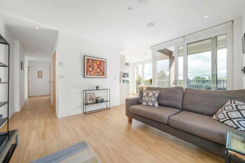 Brixton Apartment | Hububb Luxury Somerset