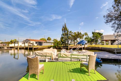 Vista Del Mar House | Hudson Home with Dock on Canal about 1 Mi to Beach!