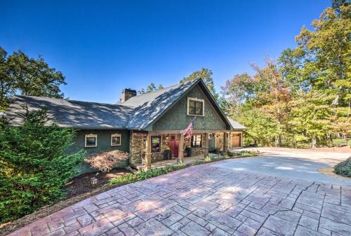 Black Mountain House | Huge Black Mountain Home with Mountain Views