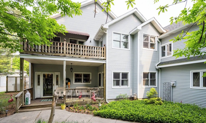 Douglas House | Huge! Excellent Location near town and beaches