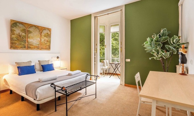 Esquerra de l'Eixample Apartment | Huge historic 5BD with private Terrace!