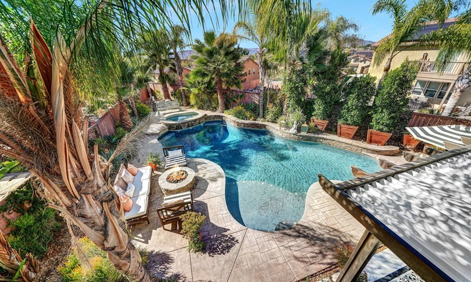 Murrieta House | HUGE Luxury Home.LARGE SALT WATER POOL&SPA.15 min to wineries.
