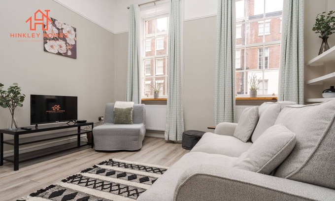Liverpool City Centre Apartment | Huge space in Liverpool -6 Apartments-sleeps 32