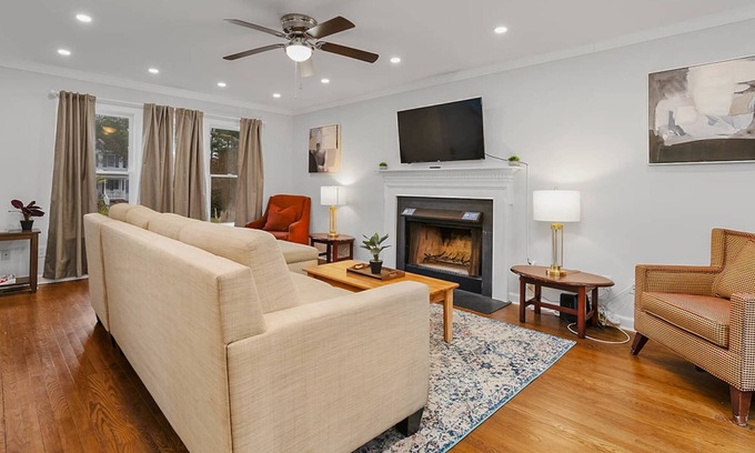 Northeast Raleigh House | Huge Yard & Deck, Near Downtown - Raleigh Roost