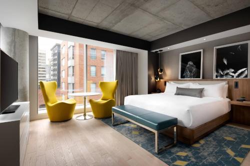 International District Hotel | Humaniti Hotel Montreal, Autograph Collection