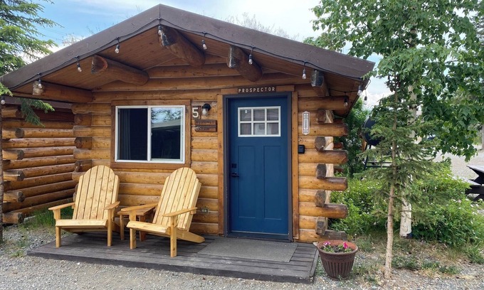 Tok Cabin | Hunter Cabin-Modern Comfort in the Last Frontier (For families or casual travelers)