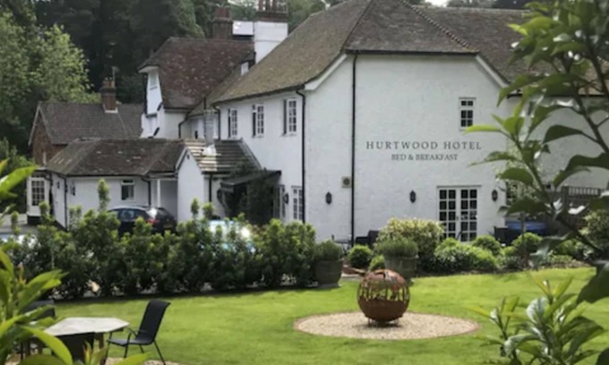 Peaslake Hotel | Hurtwood Hotel