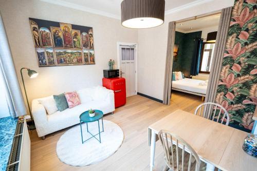 Strop House | Huswell - Chic Studio with Garden in Central Ghent