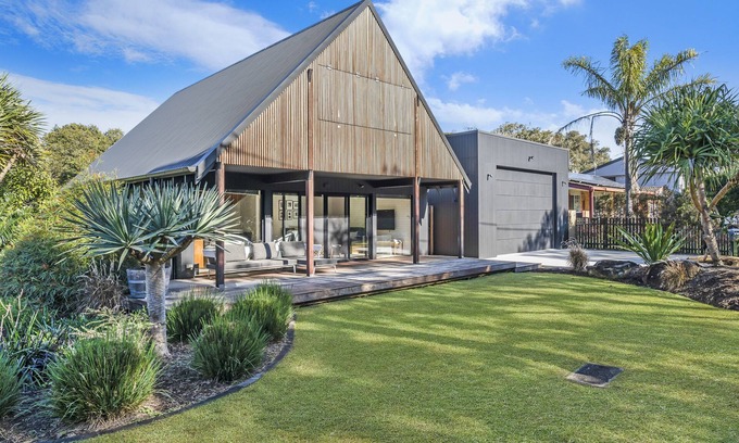 Hat Head House | Hutchies On The Beach 32 Hutcheson St