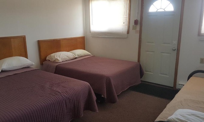 Oak Point Hotel | HWY6HOTEL