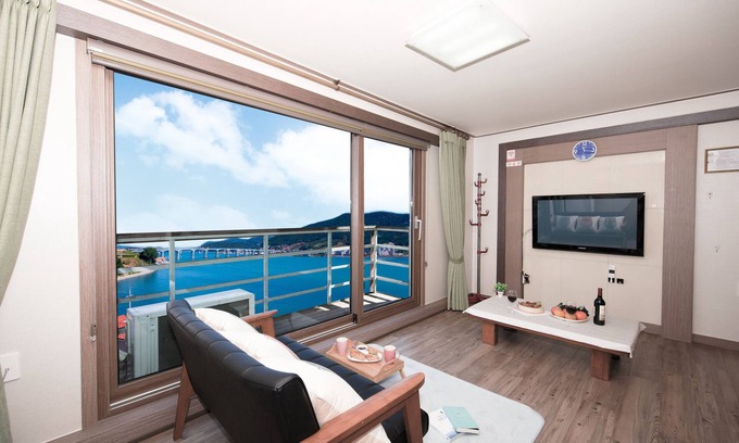 Yongnam-myeon House | Hyacinth Pension