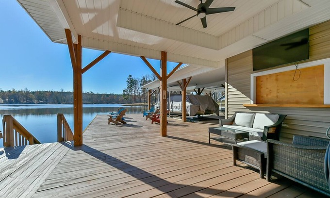 Semora House | Hyco Lake’s Crystal Haven, Hot-tub, Large Dock
