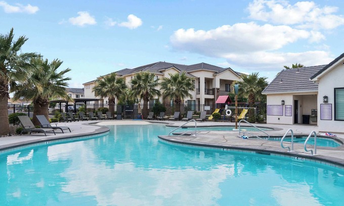 Washington Fields Condo | Hygge House | EV Charger