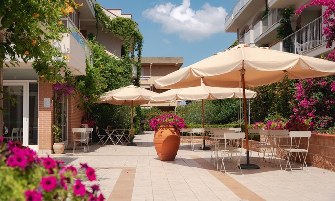 Follonica Hotel | I Cinque Pini