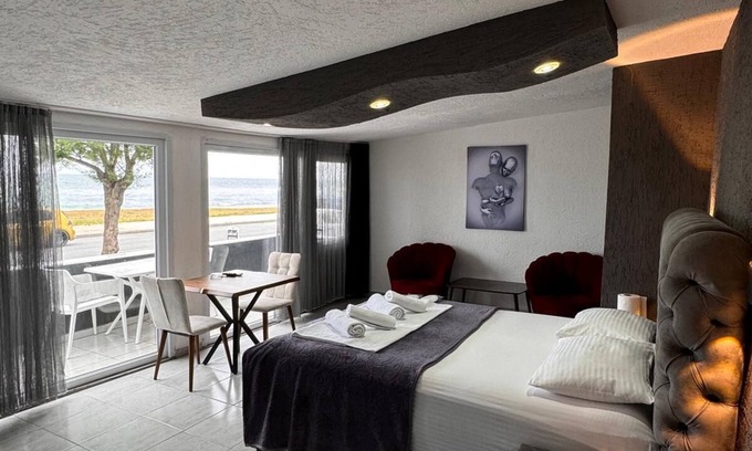 Karaburun Koyu Apartment | İdeal Butik Otel