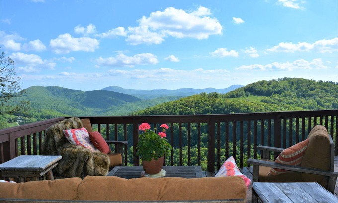 Glenville Cabin | "I didn't think the view was real. When I arrived, I was brought to tears."