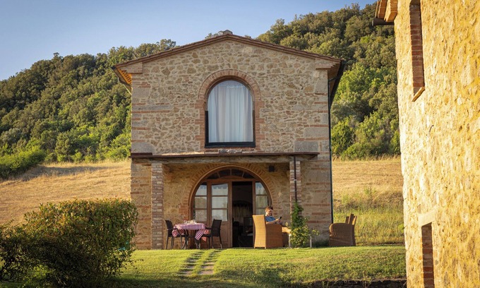 Pomarance Cottage | I Reucci Capanna - Dependence 4/5 people swimming pool parking wifi restaurant
