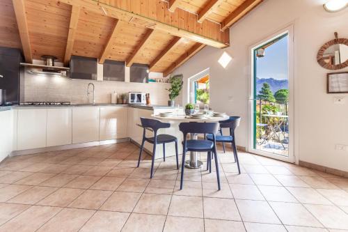 Brusimpiano Apartment | I Tre Sguardi