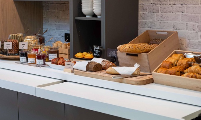 Bron Hotel | ibis Lyon Est Bron