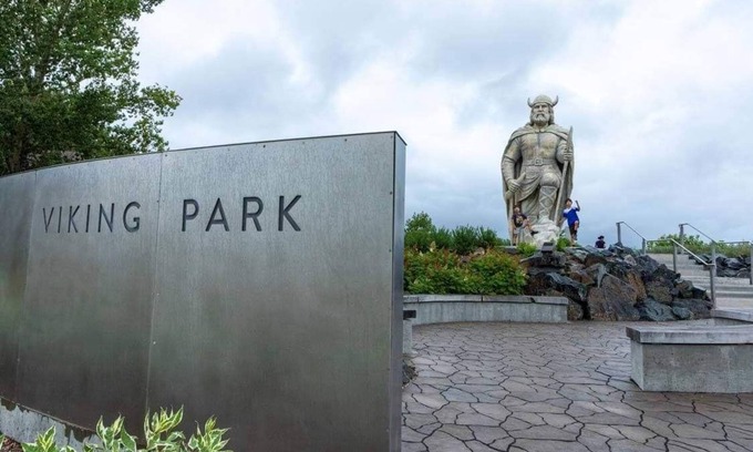 Gimli House | Icelandic Sagas Await