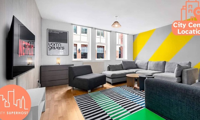 Manchester City Centre Apartment | Iconic Canal Street Apt by City SuperHost