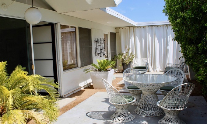 Araby Condo | Iconic Mid Century Modern South Palm Springs