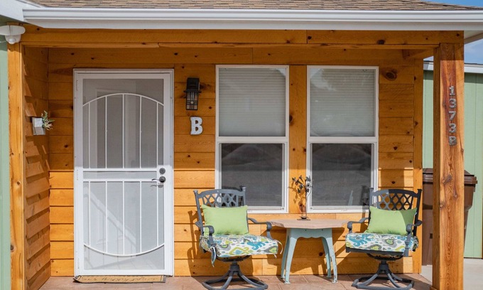 Kanab House | Ideal for 2 couples - comfortable 2BR/2BA home w/2 king beds. A guest favorite!