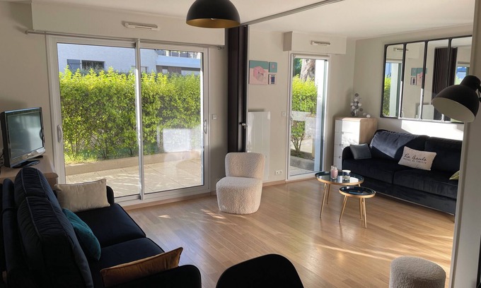 Pornichet Apartment | Ideal location, beach and shops 3 minutes away, with secure garage