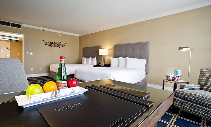 Sunnyvale West Hotel | Ideal Location! Onsite Pool, Pet-Friendly Property, Parking Onsite