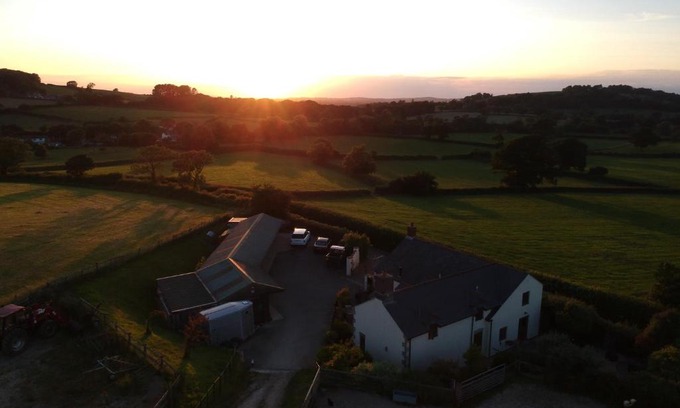 Buckland Newton House | Idyllic Dorset Cottage Surrounded by Fields in the Heart of the Countryside
