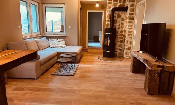 Helsa Apartment | "Idyllic vacation apartment - quiet, with terrace and panoramic view"