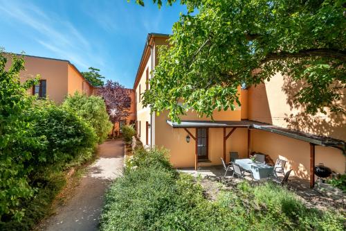 Hohenschoenhausen House | Idyllisches Haus mitten in Berlin