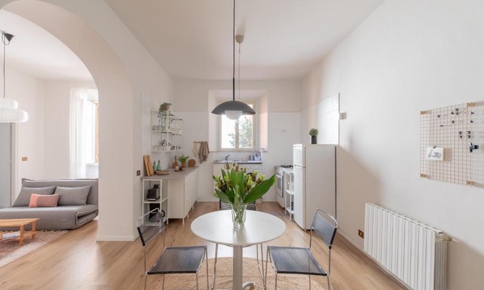 Cailina Apartment | iFlat Colosseo Modern Apartment