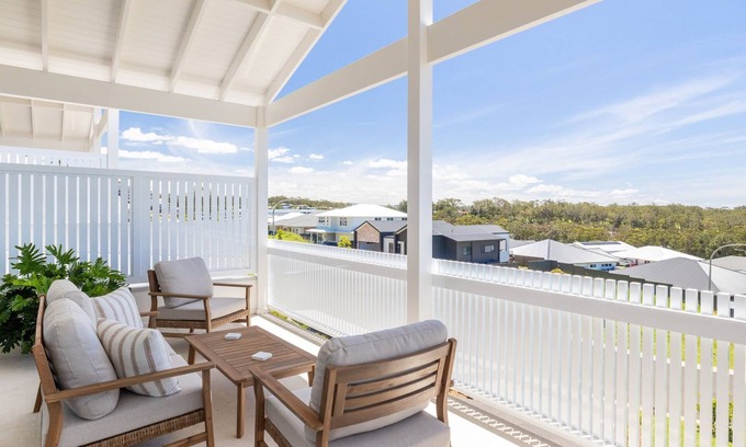 Mollymook House | Igloo - Whole House in Mollymook