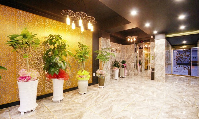 Yonggon Hotel | Iksan Healing