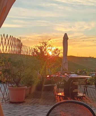Castellinaldo Bed & Breakfast | Il Borgo B&B