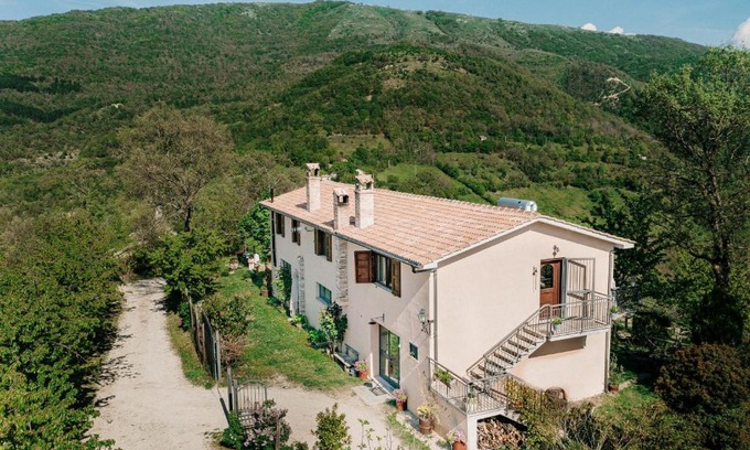 Stipes House | [Il Casale] Lago Turano quattro camere a un'ora da Roma