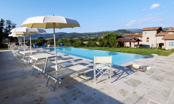 Poppi Apartment | Il Fienile Apartment in Farmhouse with Pool