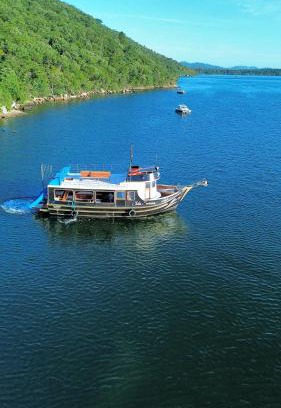 Lagoa da Conceicao Boat Rental | Ilha do Campeche - Escuna Grande