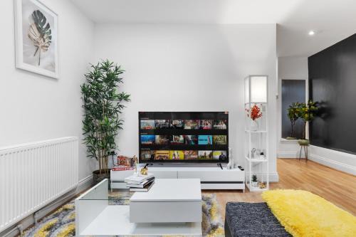 Peckham Apartment | Immaculate 2-Bed London Escape- Sleeps 6- Garden & Parking - 15 Mins to Central- Save 20 Percent Weekly!