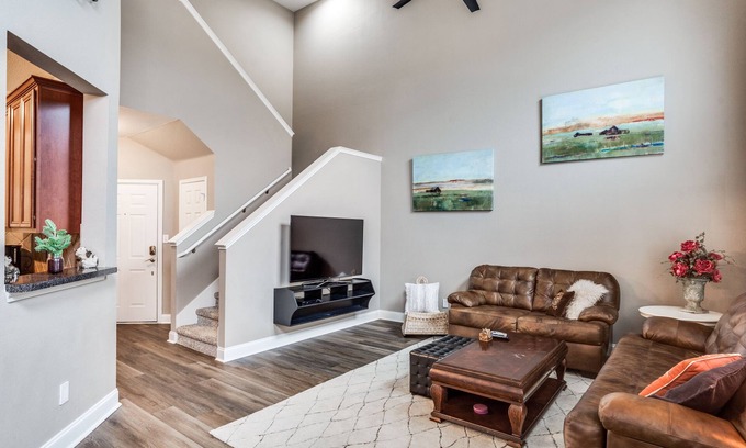 Pasquinellis Parker Estates House | Immaculate townhouse in West Plano