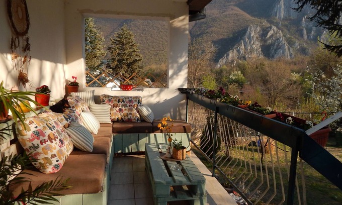 Matka Apartment | Impeccable Apartment With View in Dolna Matka