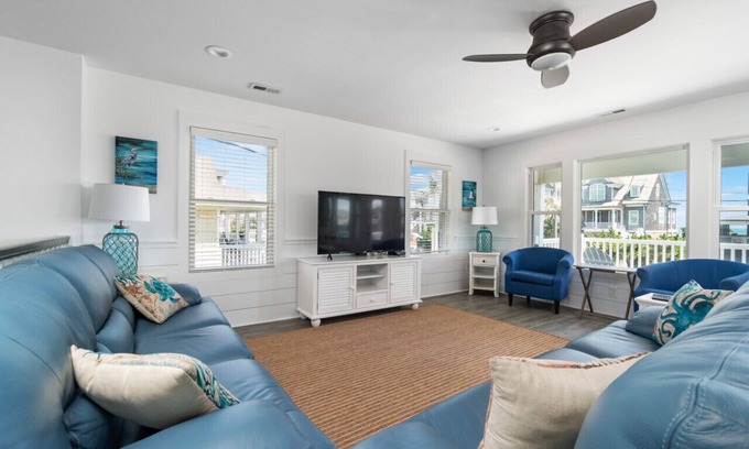 Atlantic Beach House | Impeccable home w/pool on the desirable Ocean Ridge Drive of Atlantic Beach, NC