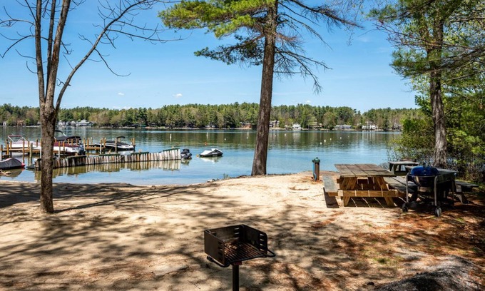 Moultonborough House | Impeccable home with screened-in porch, WiFi and access to community beach