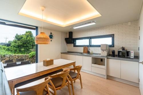 Nohyeong-dong House | In Aewol Forest 101