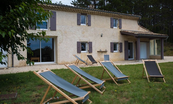 Aouste-sur-Sye House | In nature, 3 bedroom house sleeps 8-10, totally renovated in 2019