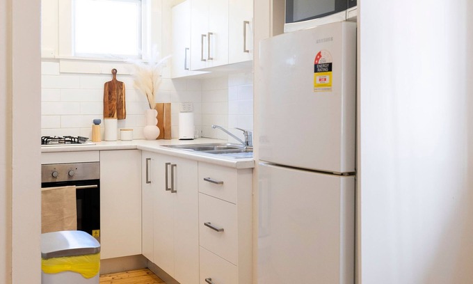 Bondi Beach Apartment | In the heart of Bondi, stroll to the beach