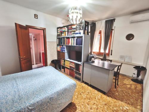 Ostiense Apartment | In the Heart of Rome