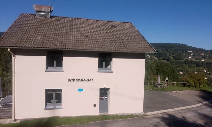 Le Syndicat Cottage | In the mountains 15 km from Gérardmer "Festival fantastique de Gérardmer".